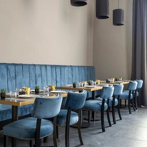 Flom Boutique Hotel